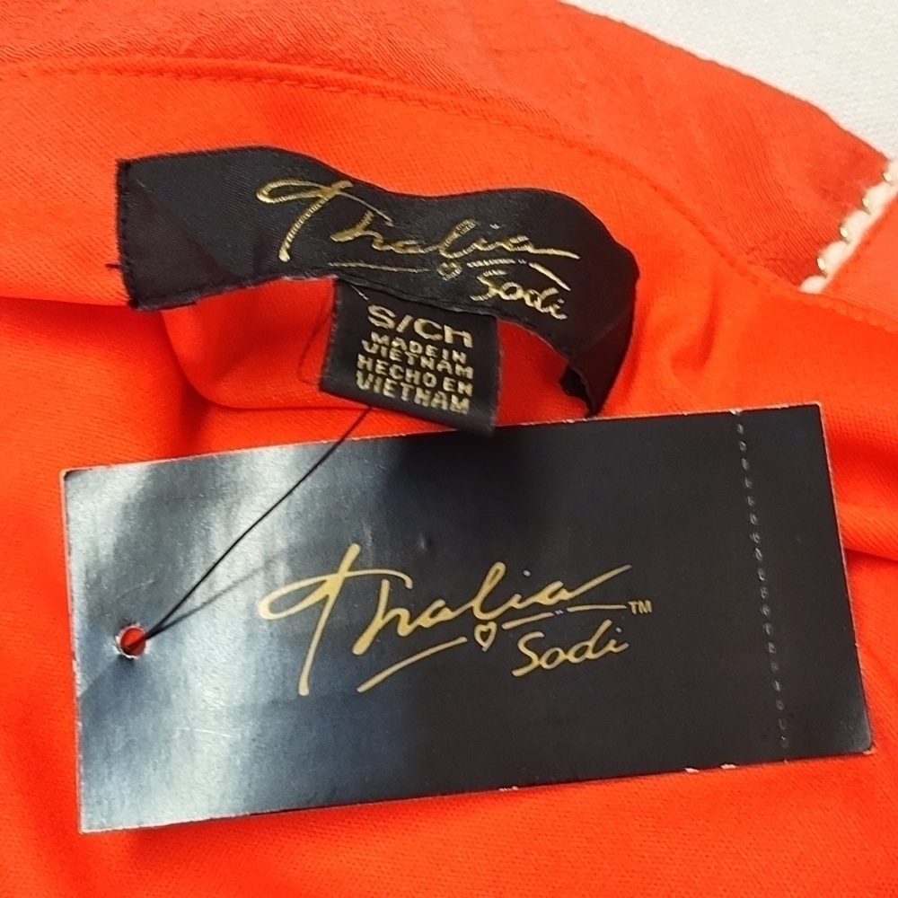 Thalia Sodi Women's Coral Red One shoulder/Cold Shoulder Top Size S NWT - Picture 8 of 10